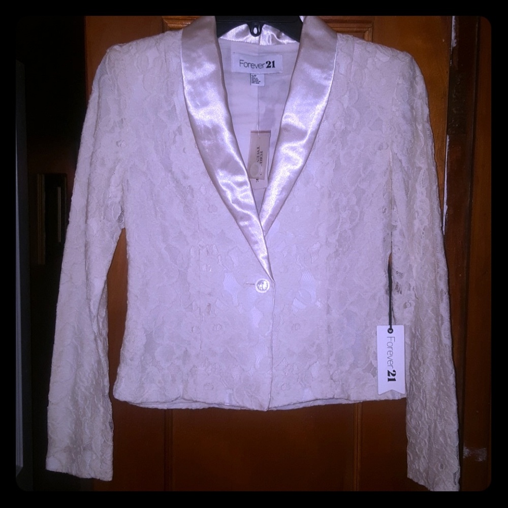 Cream Lace & Satin blazer!